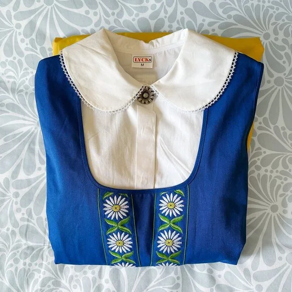 Swedish Folk Dress / Sverigedrkt - threedaughtersproperties.com Swedish Folk Dress / Sverigedrkt - threedaughtersproperties.com